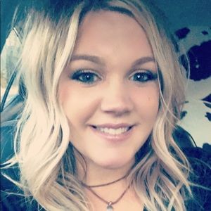 Meet your Posher, Tia